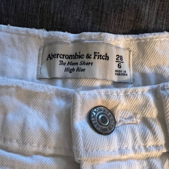 Abercrombie & Fitch High Rise The Mom Short White Denim Shorts Raw Hem sz 28 - Picture 5 of 9